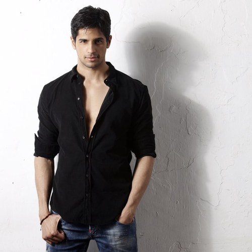 Sidharth Malhotra is missing family